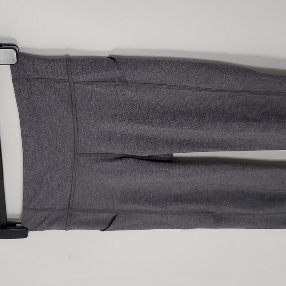 lululemon heathered black size 4 pace rival crop leggings - Picture 2 of 7